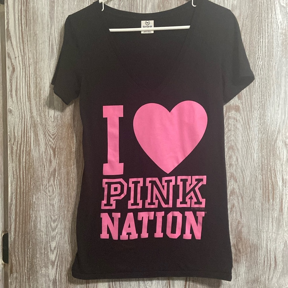 EUC VS PINK TSHIRT